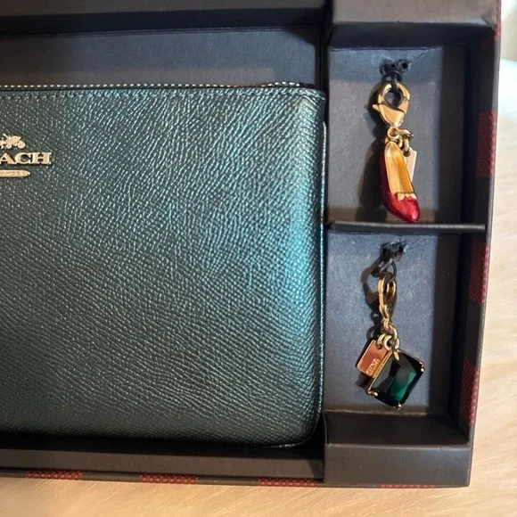 Coach Wizard of Oz Wallet Set - Picture 6 of 10